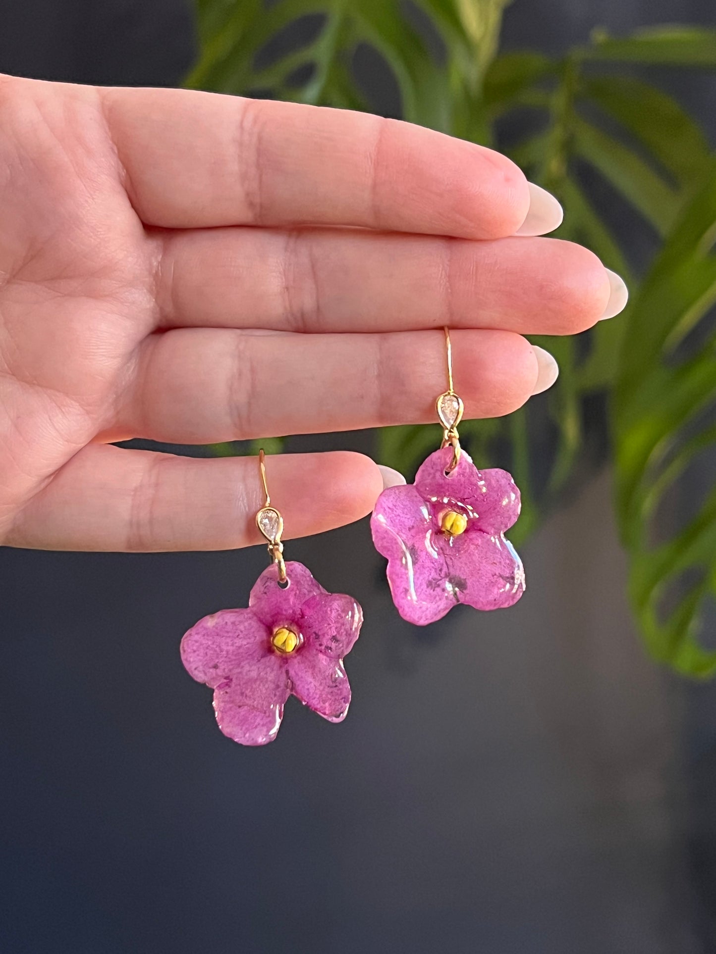 Pink African Violet Wire Earring
