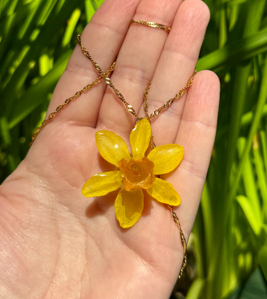 Daffodil Necklace