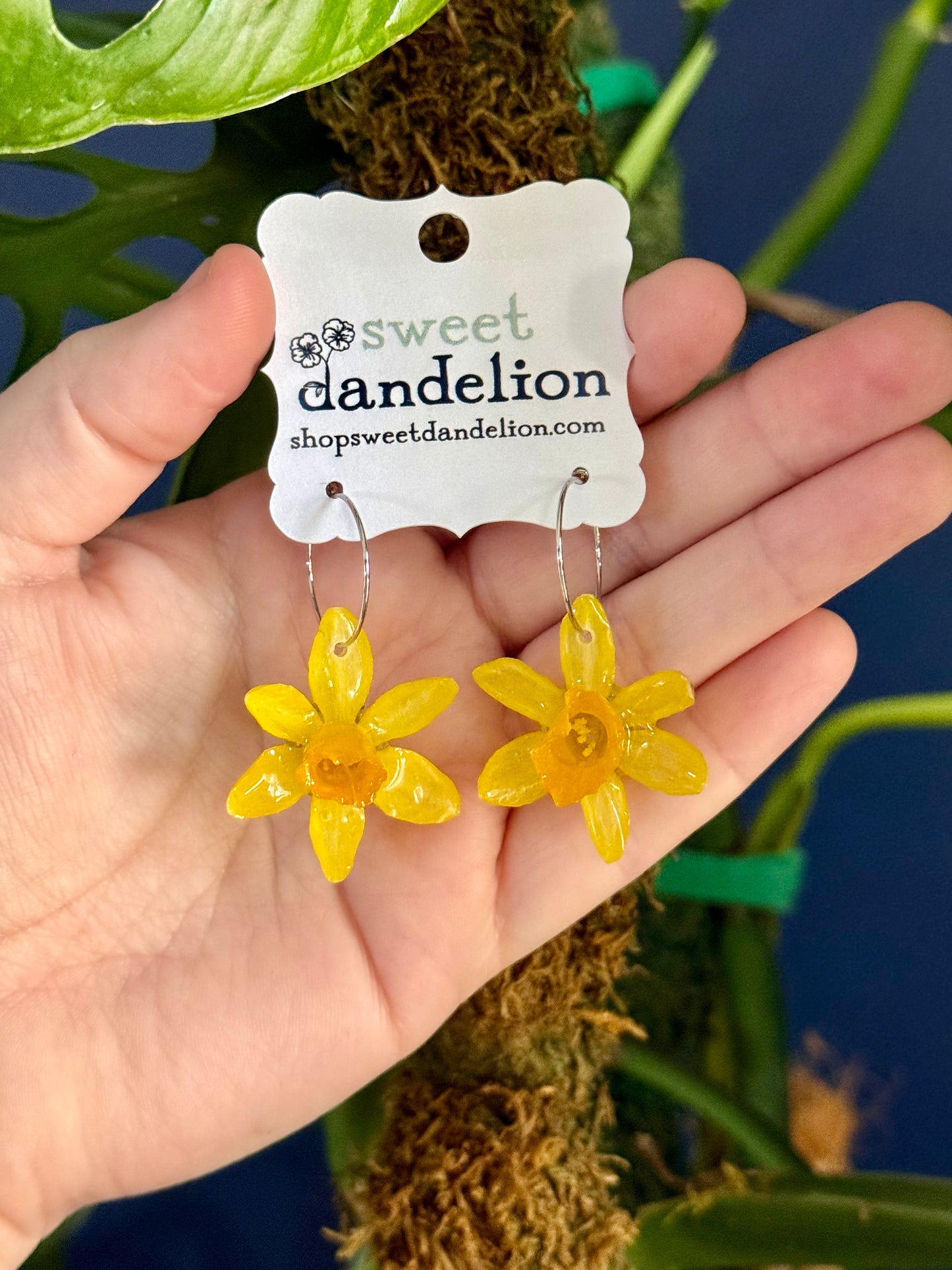 Mini Daffodil Hoop Earrings