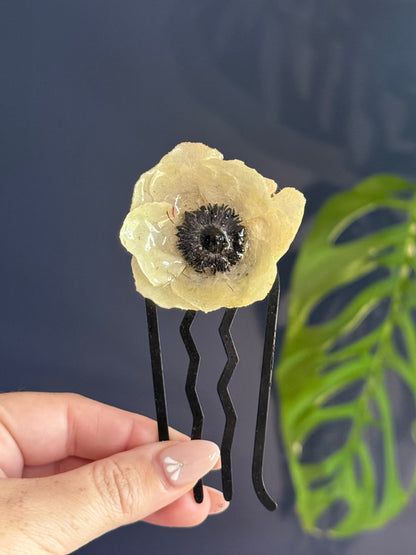 Anemone Hair Comb