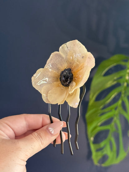Anemone Hair Comb