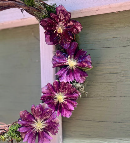 Dark Purple Hellebore Wreath 10"