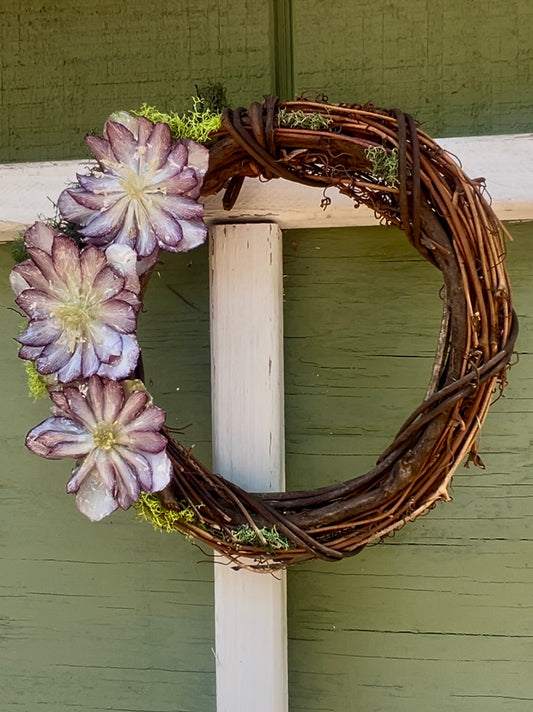 Light Purple Hellebore Wreath 8"