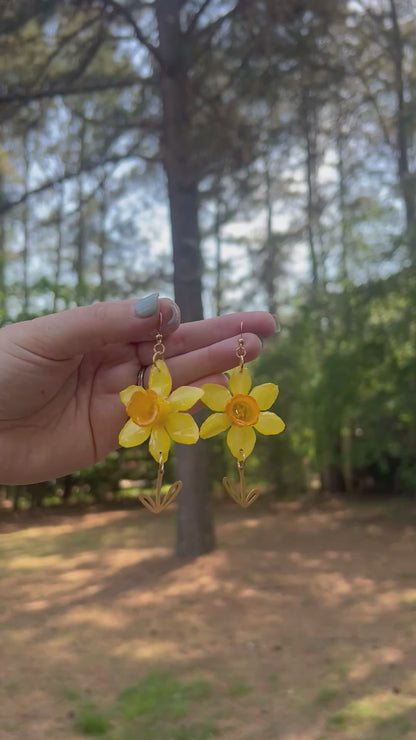 Mini Daffodil Brass Leaf Dangle Earring