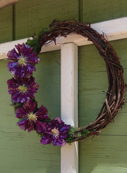 Dark Purple Hellebore Wreath 10"